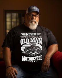 Men's "Never Underestimate An Old Man with a Motorcycle" Print Plus Size T-shirt  ， Grandpa shirt
